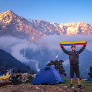 Yep, that's him (Felipe of Vagamundeando) camping in front of the Himalayas Photo by: Felipe Villegas Munera